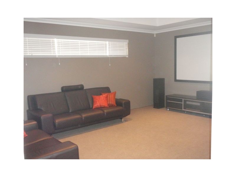 35 Halifax Boulevard, Mindarie WA 6030