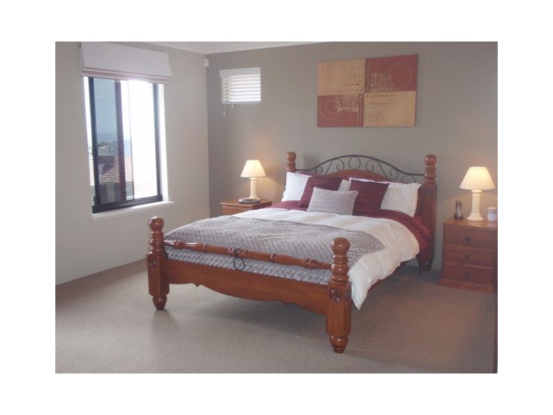 35 Halifax Boulevard, Mindarie WA 6030