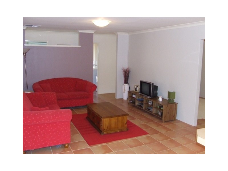 12 Seamill Glen, Kinross WA 6028