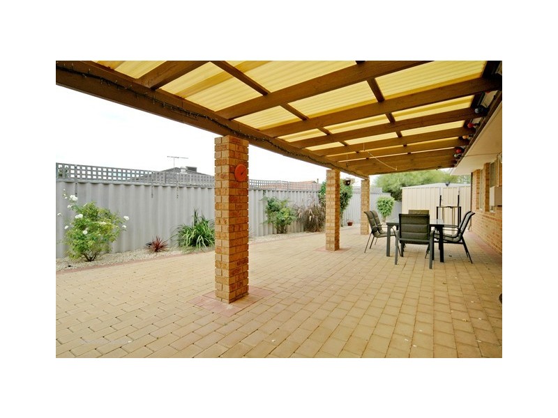 6  Doon Court, Kinross WA 6028