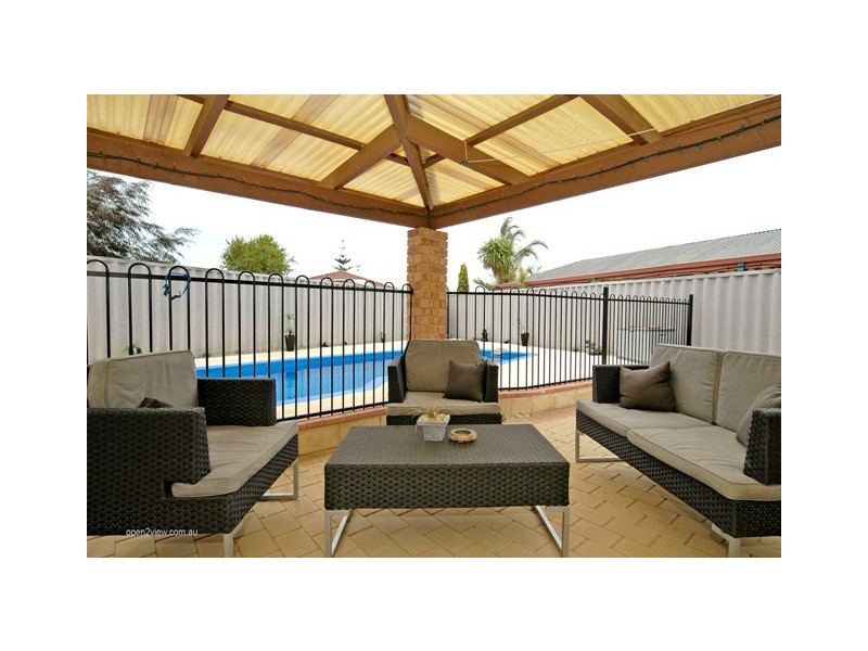 6  Doon Court, Kinross WA 6028