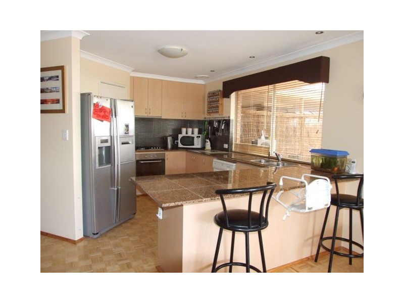 6 Earlsferry Green, Kinross WA 6028