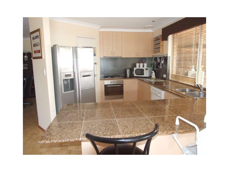 6 Earlsferry Green, Kinross WA 6028