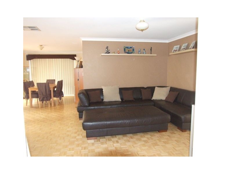 6 Earlsferry Green, Kinross WA 6028