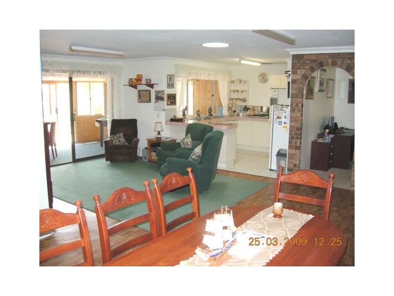 9  Byrne Close, Padbury WA 6025
