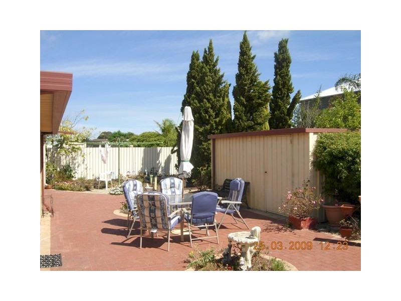 9  Byrne Close, Padbury WA 6025