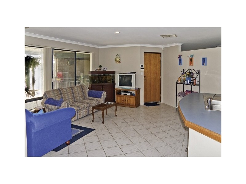 27 Seagrove Blvd, Merriwa WA 6030