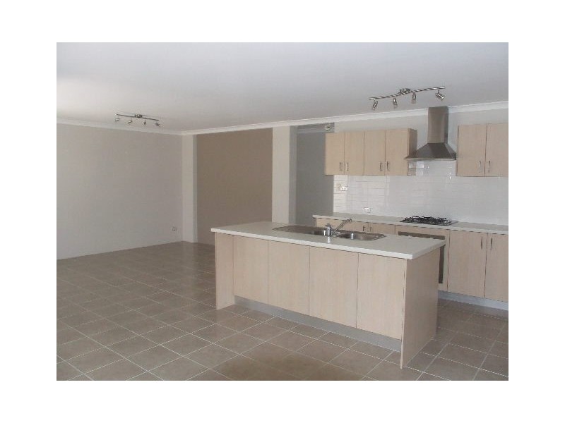 6 Liberty Drive, Clarkson WA 6030