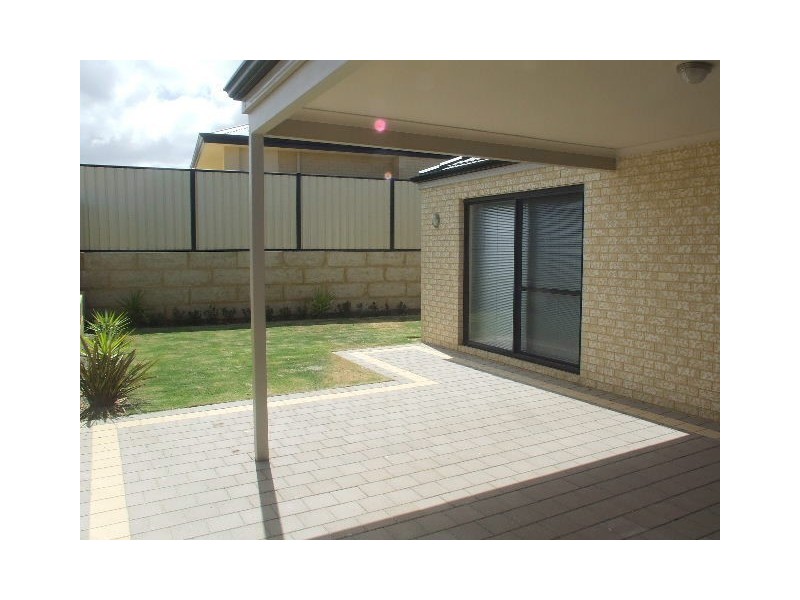 6 Liberty Drive, Clarkson WA 6030