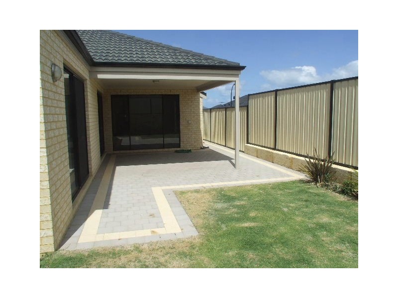 6 Liberty Drive, Clarkson WA 6030