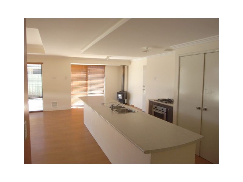 12  Noosa Walk, Merriwa WA 6030