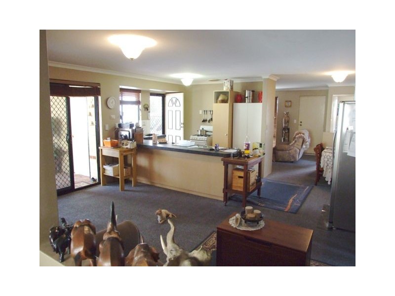 113  St Barnabas Boulevard, Quinns Rocks WA 6030