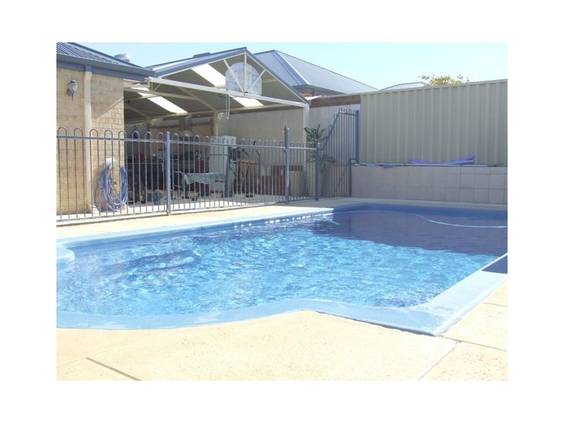 4 Lavenham Street, Butler WA 6036