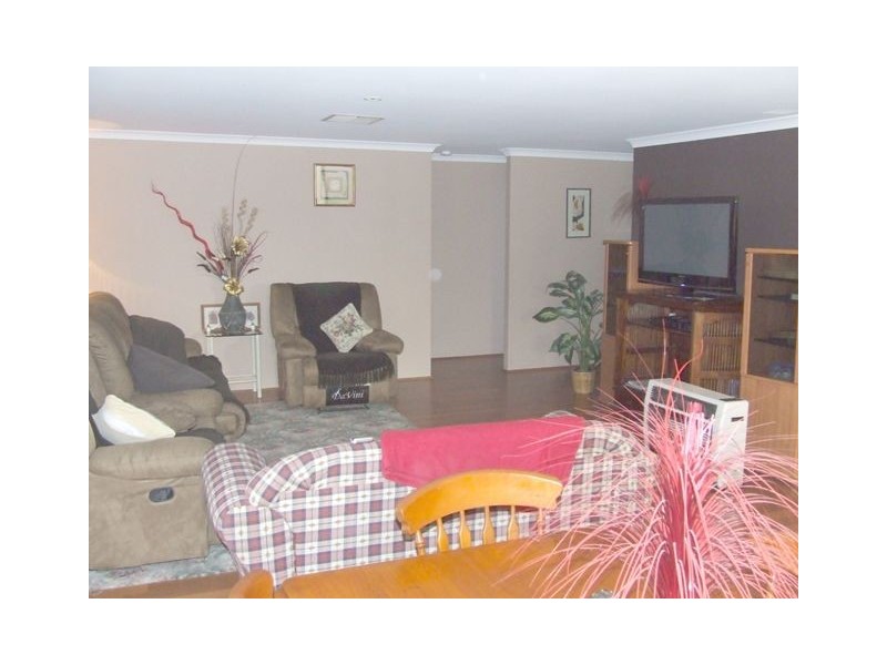 4 Lavenham Street, Butler WA 6036