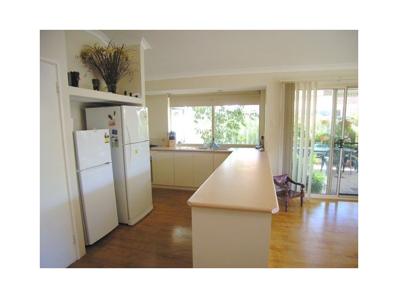 47  Houghton Drive, Carramar WA 6031