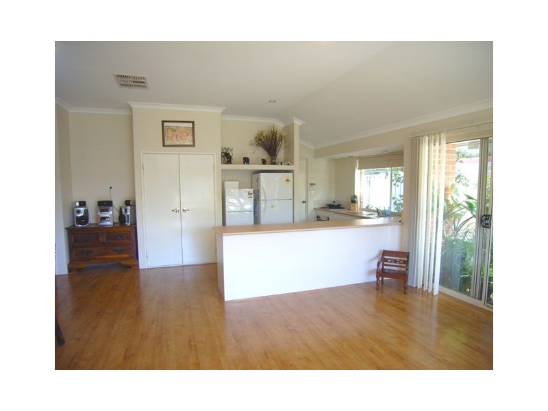 47  Houghton Drive, Carramar WA 6031