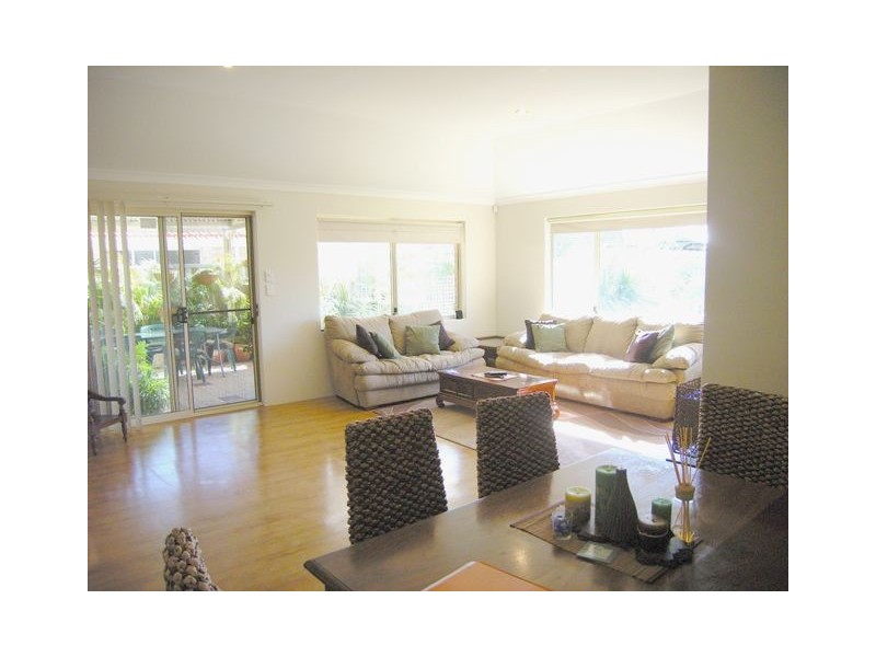 47  Houghton Drive, Carramar WA 6031