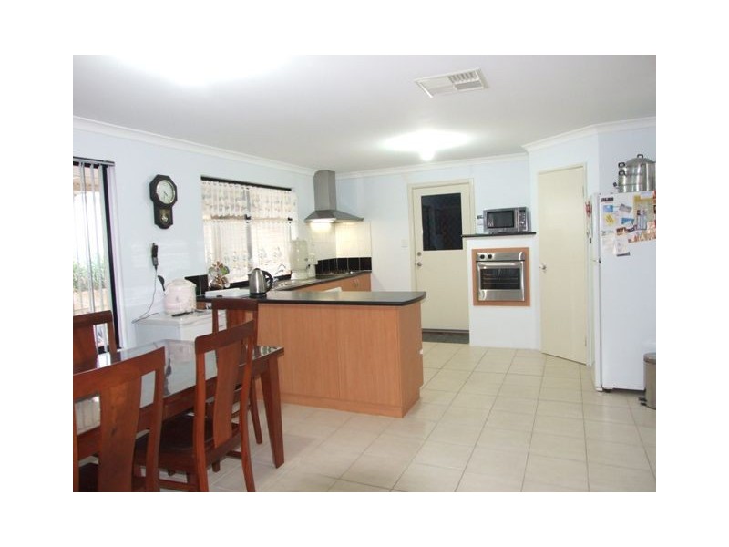 14 Burnett Drive, Clarkson WA 6030