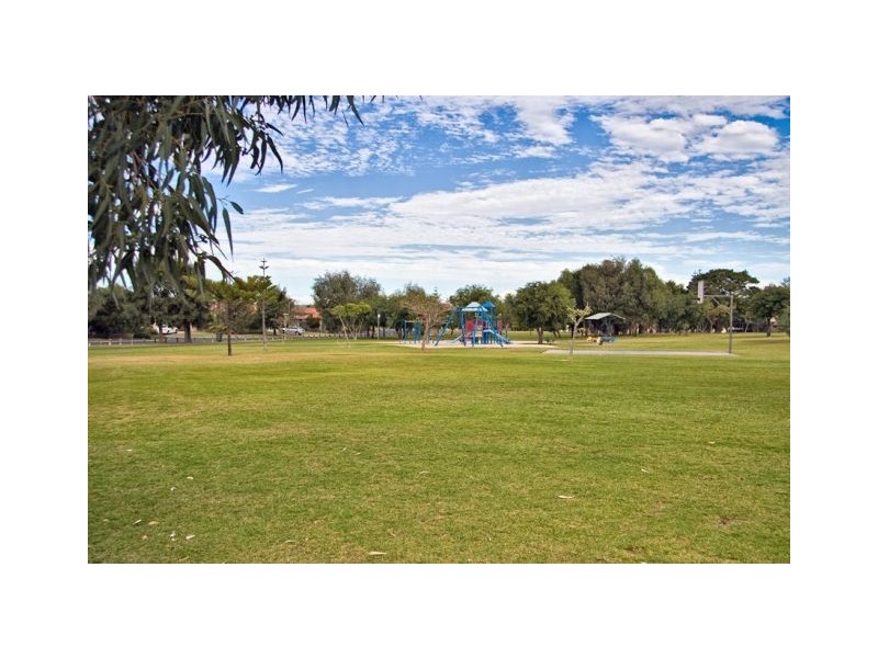 73  Limetree Circuit, Mindarie WA 6030