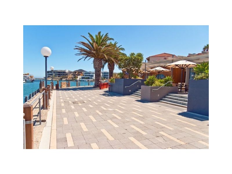 73  Limetree Circuit, Mindarie WA 6030