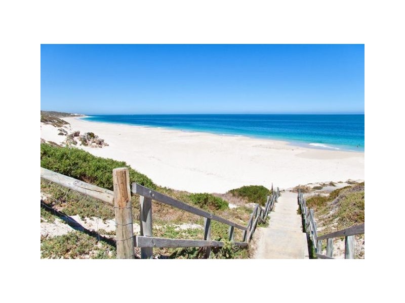 73  Limetree Circuit, Mindarie WA 6030