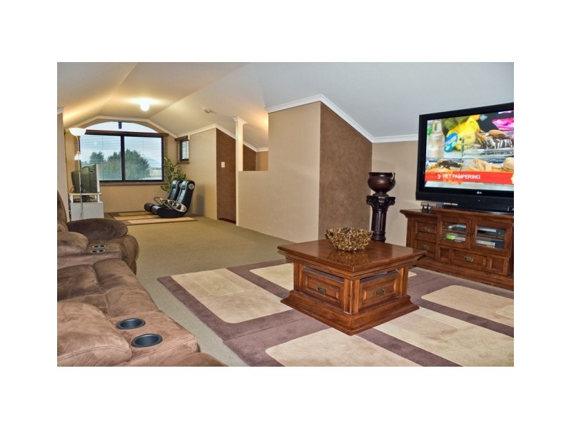 14 Kilgetty Gate, Butler WA 6036