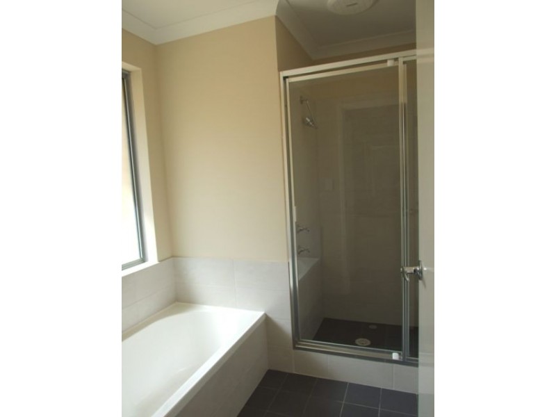 24  Beachwood Crescent, Butler WA 6036