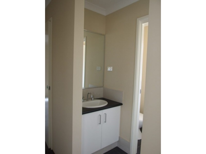 24  Beachwood Crescent, Butler WA 6036