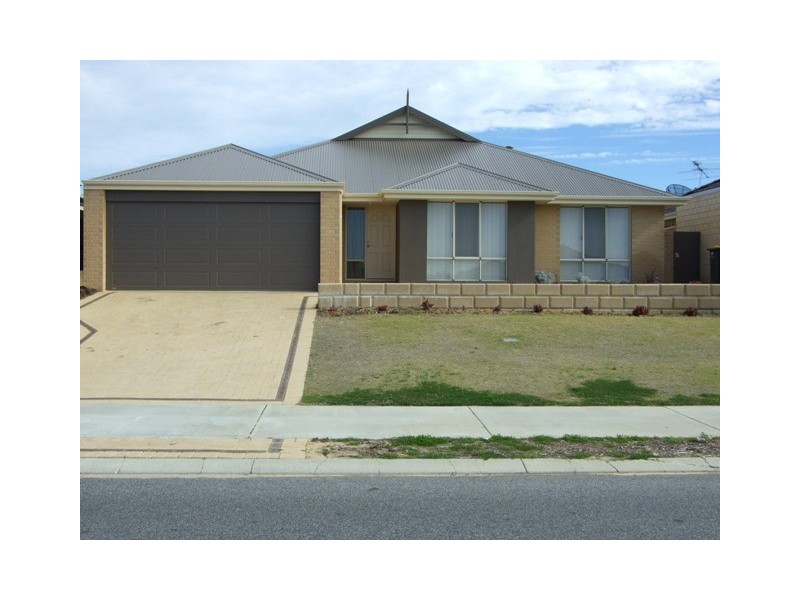 44 Lithgow Drive, Clarkson WA 6030