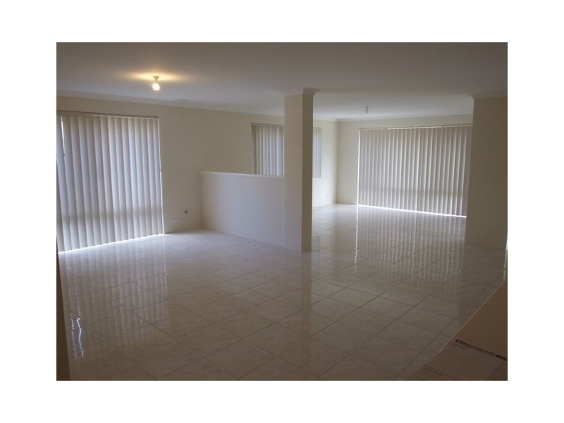 44 Lithgow Drive, Clarkson WA 6030