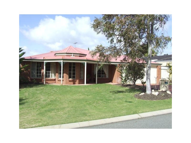 96 Roxburgh Circle, Kinross WA 6028