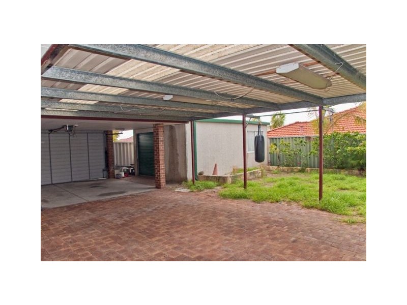 123 St Barnabas Boulevard, Quinns Rocks WA 6030