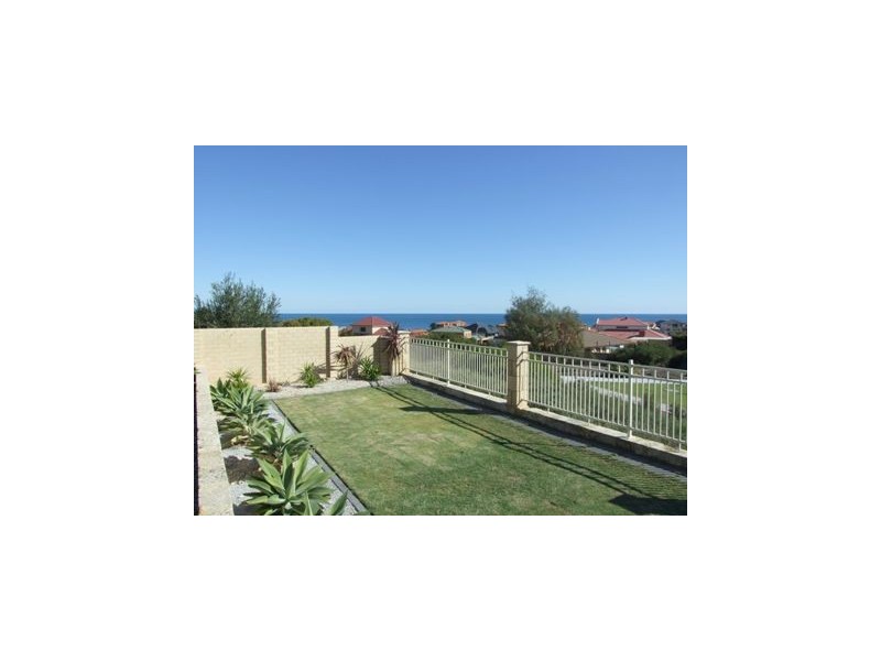 30 Lighthouse Parade, Mindarie WA 6030