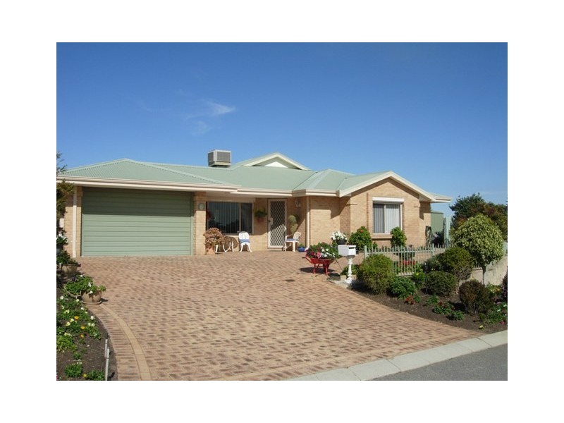6 Canterbury Circle, Currambine WA 6028