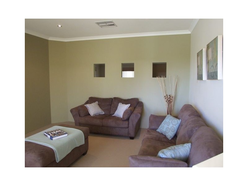 12 Chilworth Road, Butler WA 6036