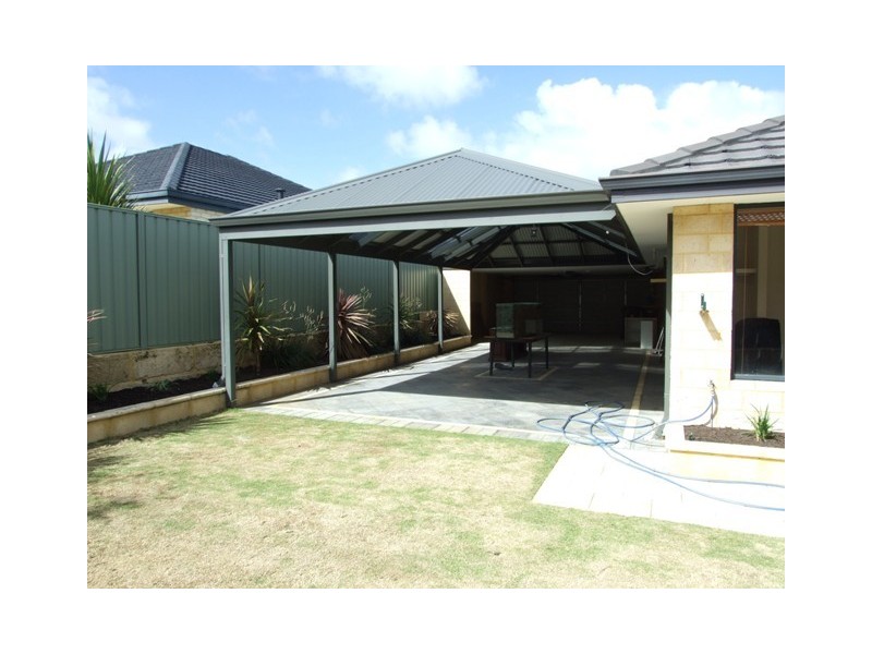 17 Olympus Loop, Merriwa WA 6030