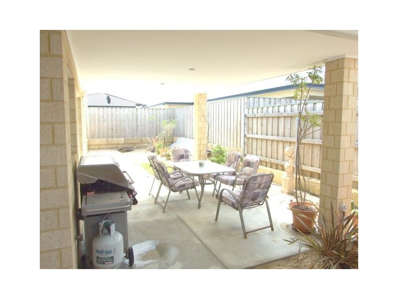 226  Santa Barbara Parade, Quinns Rocks WA 6030