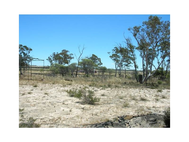 Lot 5466 Five Mile Gate Rd, Cunderdin WA 6407