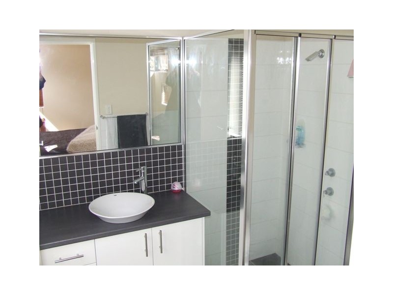 2/27B  Stroughton Road, Westminster WA 6061