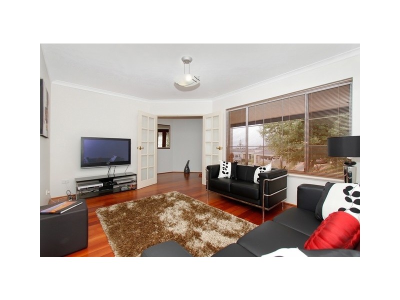 9 Bluff Way, Mindarie WA 6030