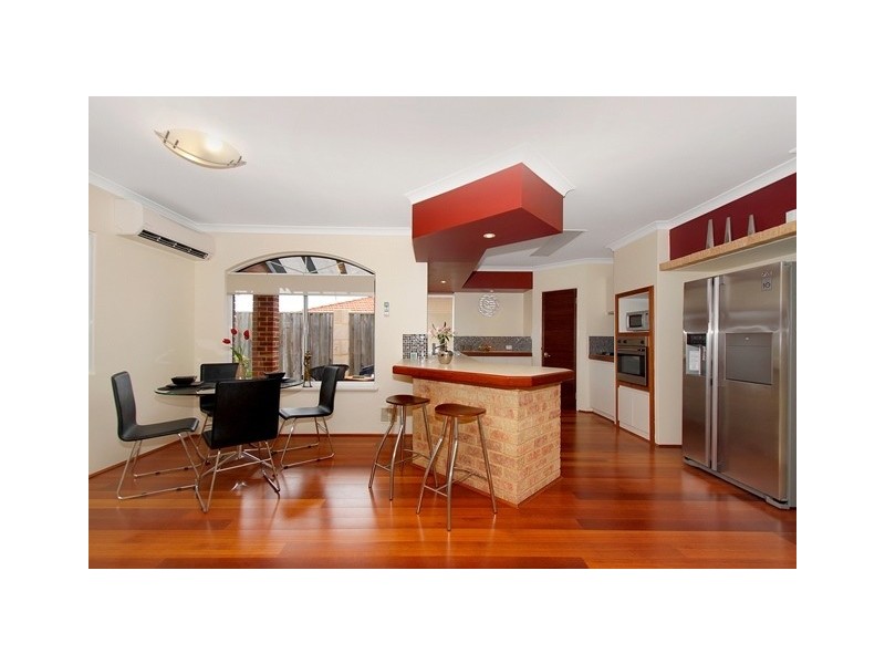 9 Bluff Way, Mindarie WA 6030