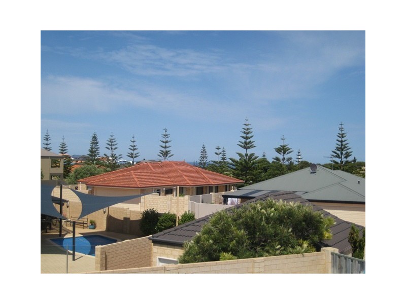 9 Bluff Way, Mindarie WA 6030