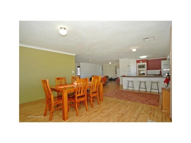 4  St Ives Drive, Yanchep WA 6035