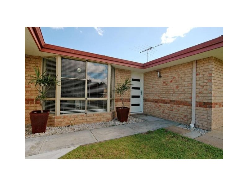 4  St Ives Drive, Yanchep WA 6035