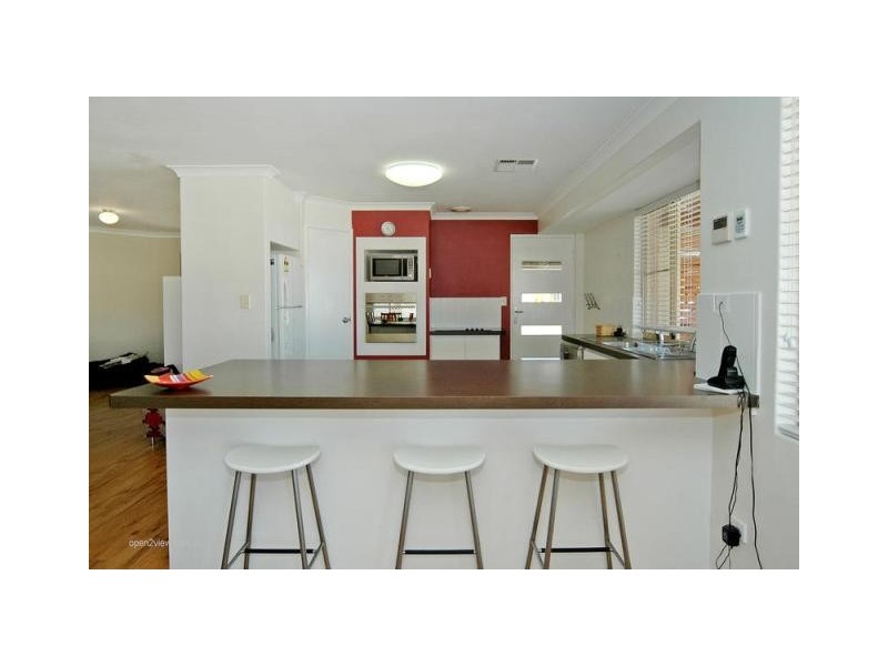 4  St Ives Drive, Yanchep WA 6035