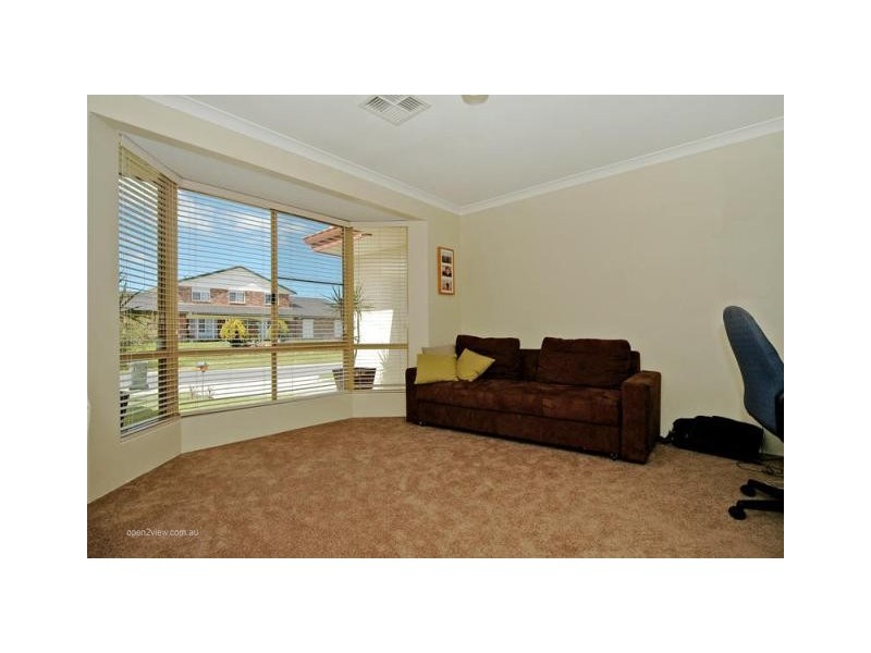 4  St Ives Drive, Yanchep WA 6035