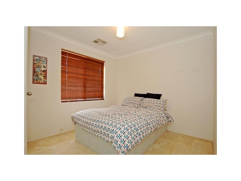 4  St Ives Drive, Yanchep WA 6035