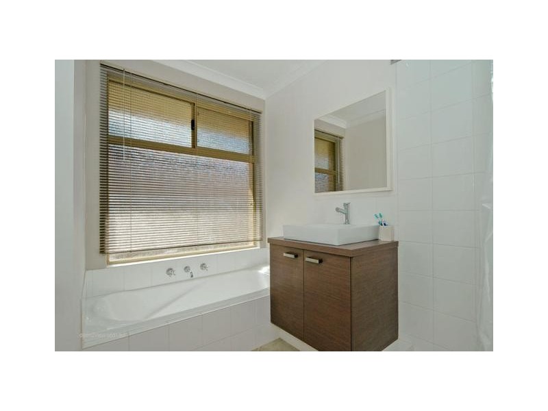 4  St Ives Drive, Yanchep WA 6035