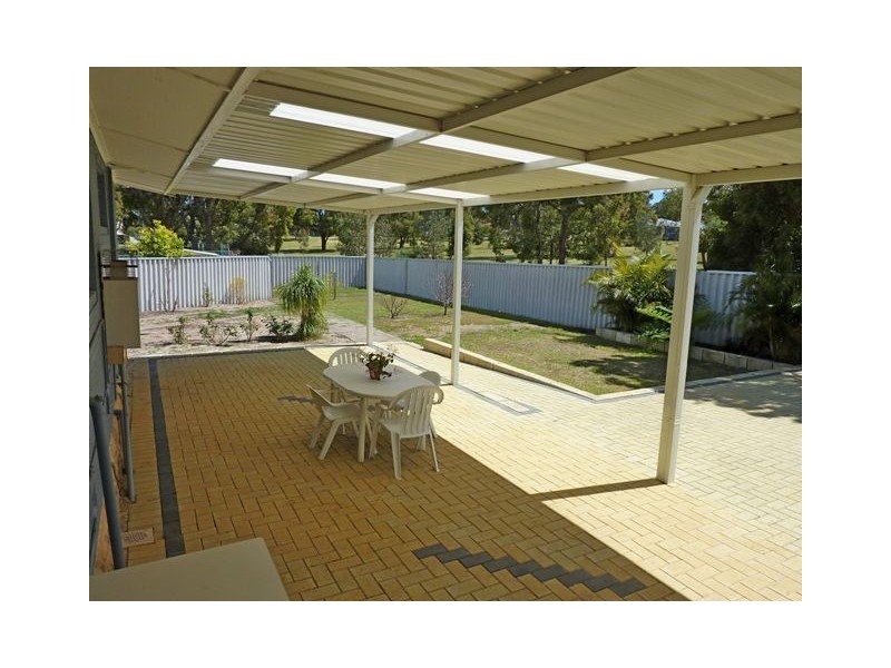 6/24 Pelham Way, Girrawheen WA 6064