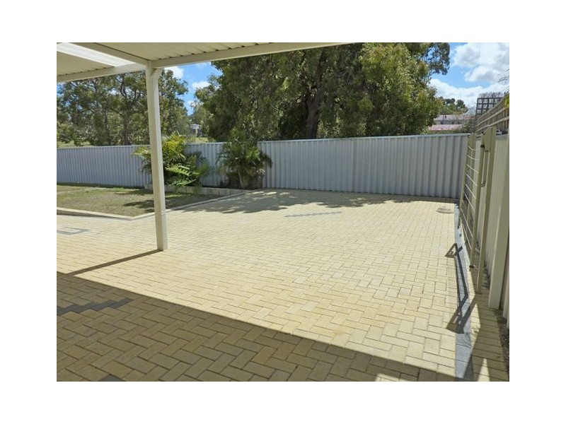 6/24 Pelham Way, Girrawheen WA 6064